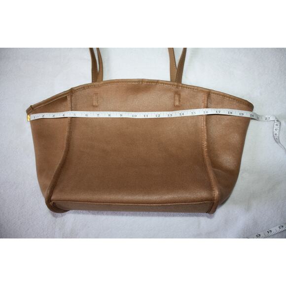 Neiman Marcus Tote Bag Reversible Sherpa Beige Faux Fur Neutral - Picture 7 of 9